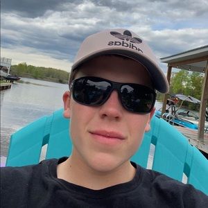 Meet your Posher, Titus